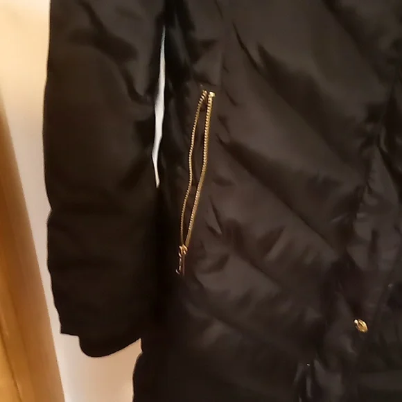 Michael Kors Faux Fur Collar Puffer Coat - Picture 4 of 10